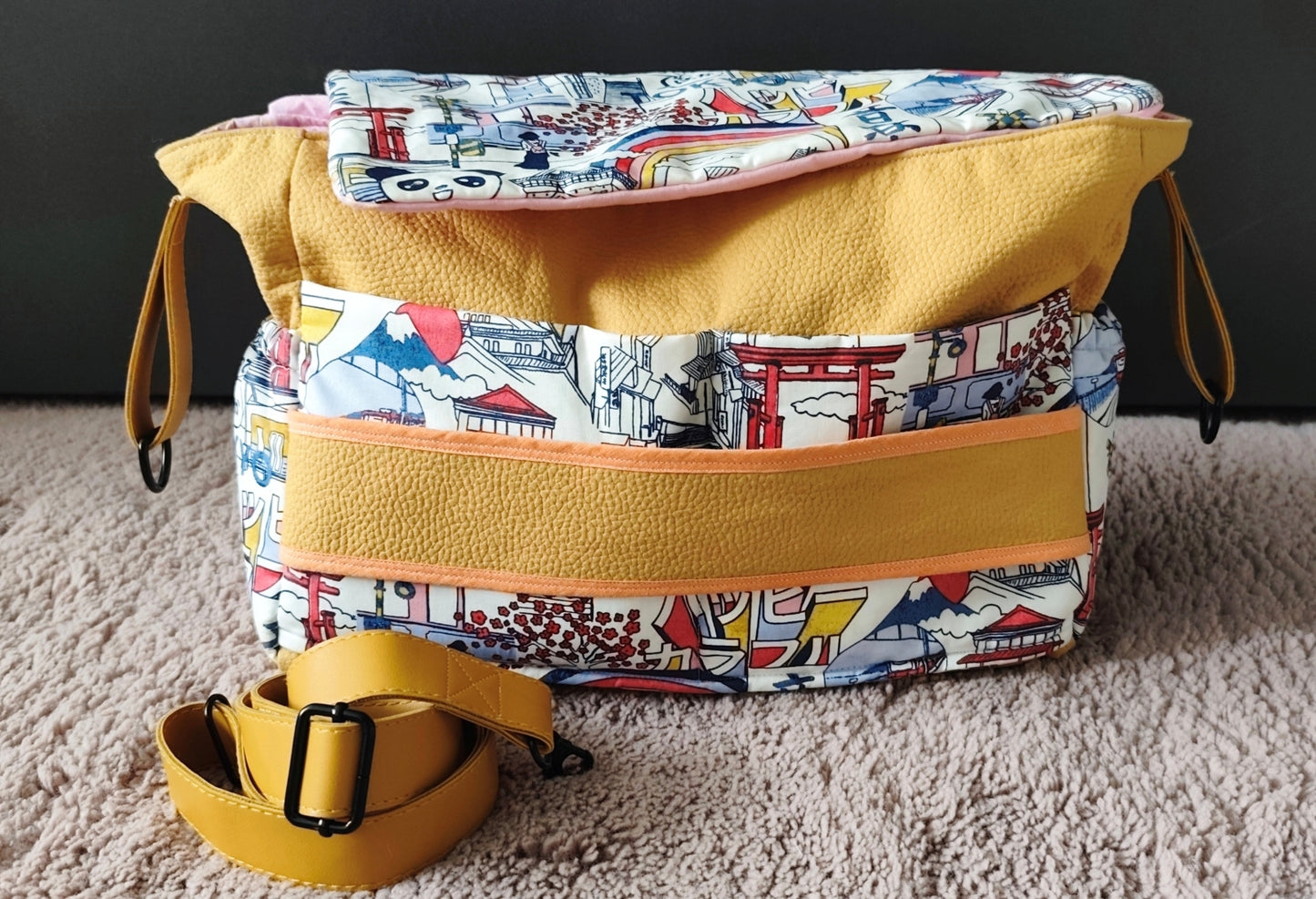 Wickeltache mit Wickelunterlage